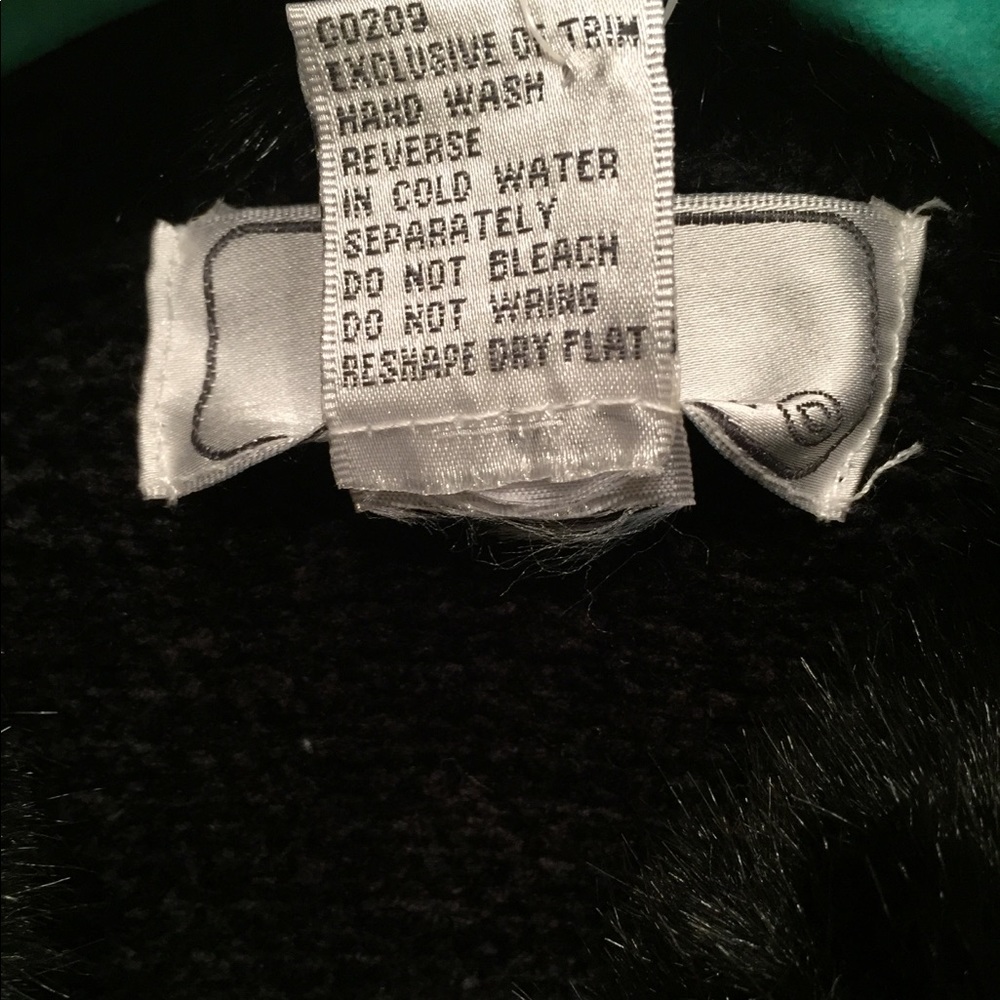 Lisa International NWT Black/White Sweater - S - Picture 5 of 5